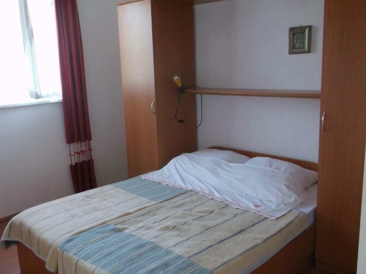 Apartment Srecko Primosten